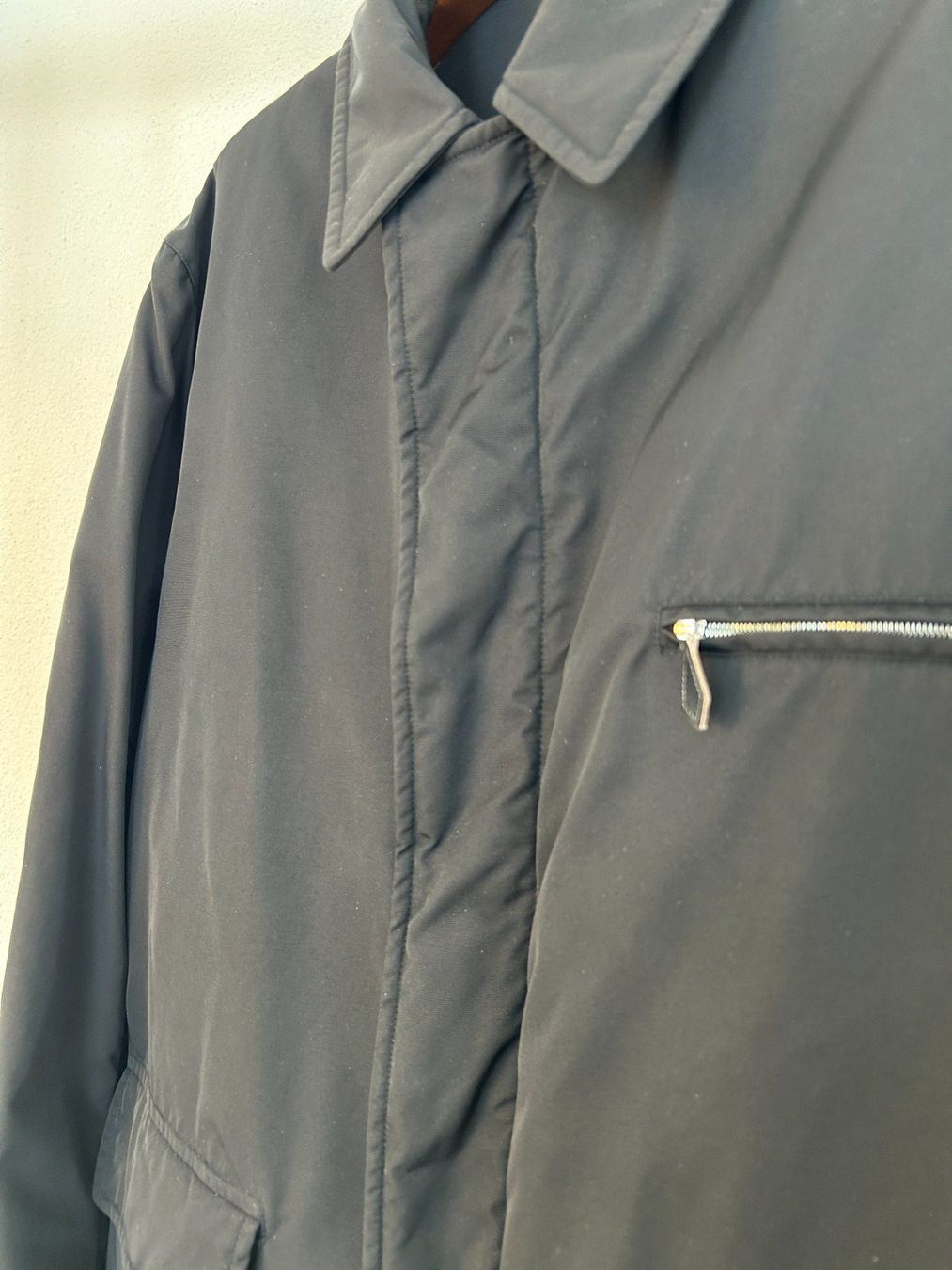 Hermès Mäntel: Hermès Black Nylon Parka Jacket – Gebraucht aus Bern von kurtikobolt74 1