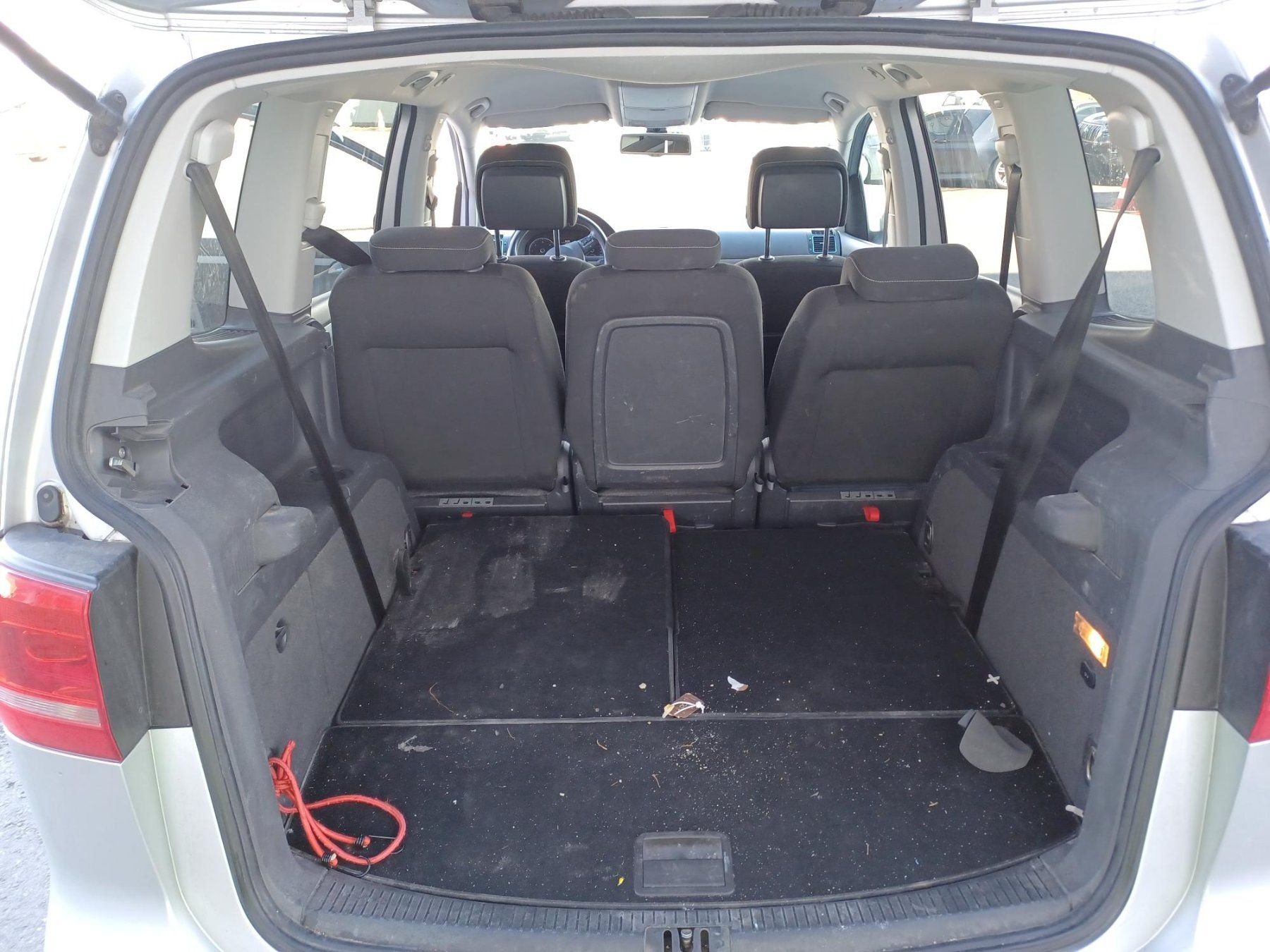 VW Autos: VW Touran 2.0 – D'occasion à Yverdon-les-Bains par  7