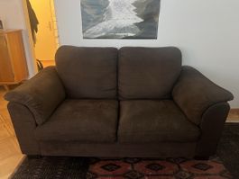 2 Braune Stoffsofas