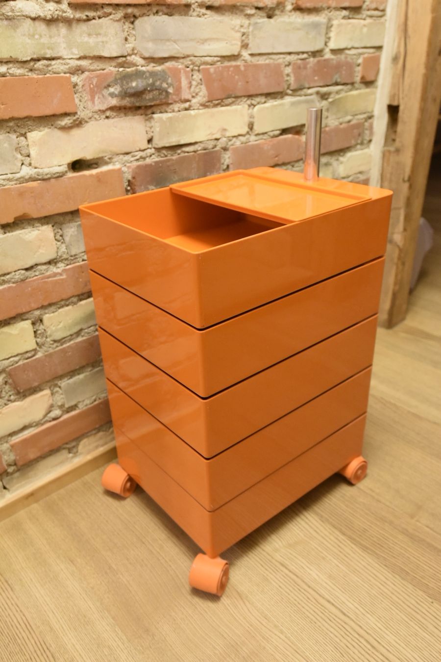 Magis Banconi: Magis - 360° Container - Schubkastencontainer – Usato da Lichtensteig venduto da UsedINStore 3