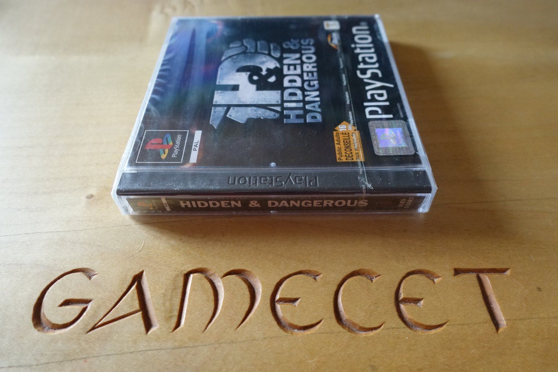 Sony Giochi: Hidden & Dangerous - französisch – Nuovo e nell'imballaggio originale da Steinach venduto da Gamecet 2
