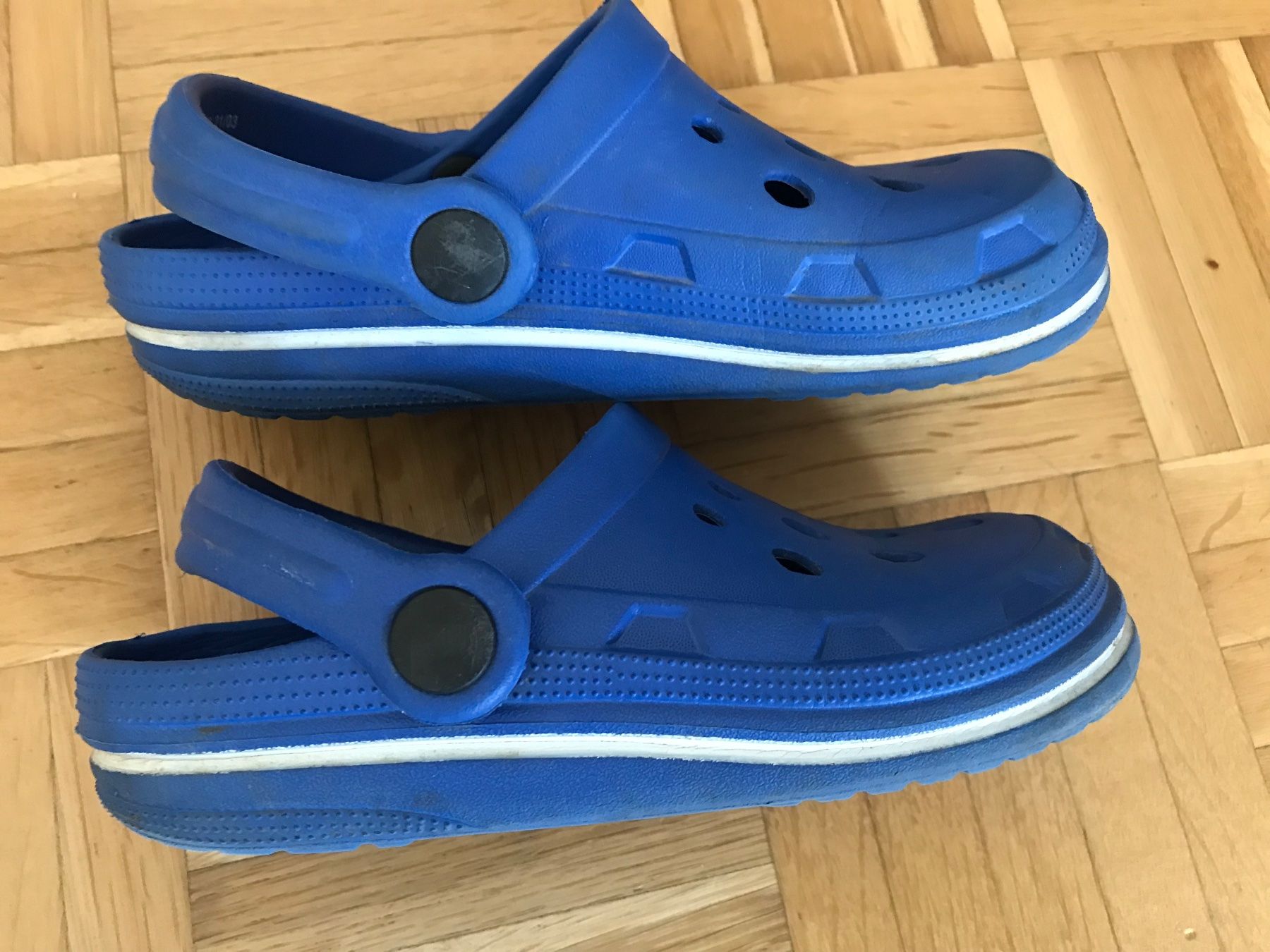 Scarpe per ragazzi: Badeschuhe von Next Grösse 29 blau – Usato da Emmenbrücke venduto da Hathor123 5