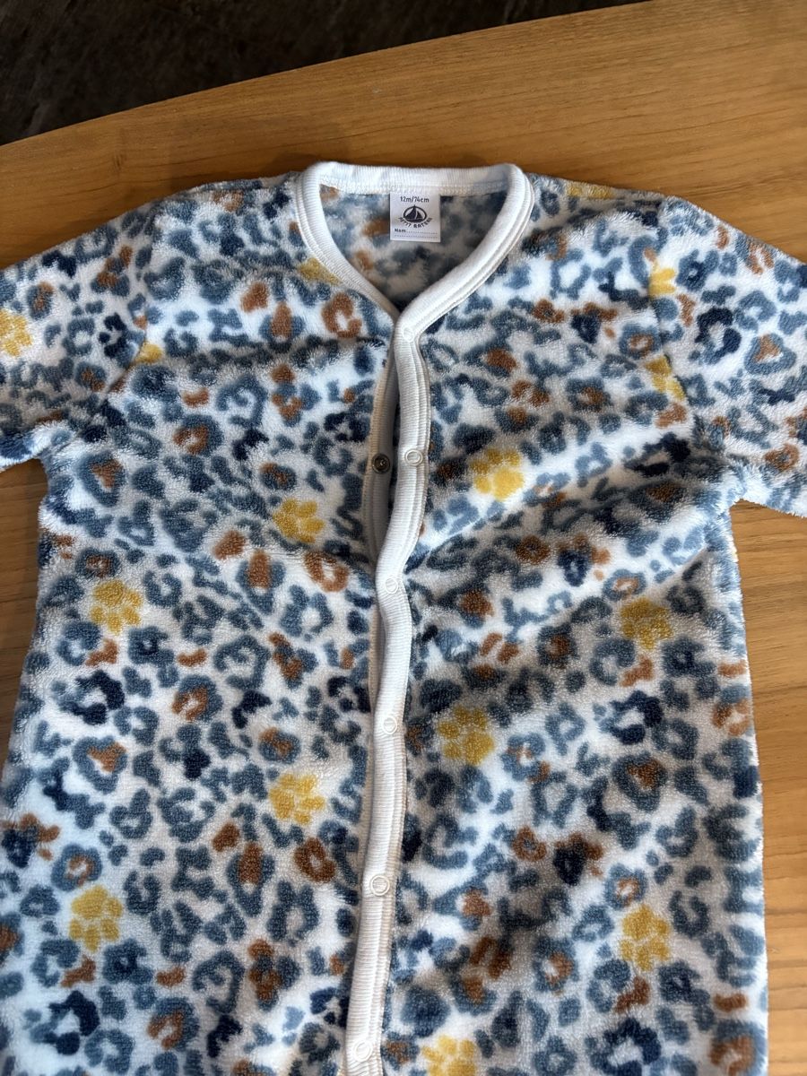 Petit Bateau Pyjamas & Ähnliches: Surpyjama – Neu (gemäss Beschreibung) aus Lausanne von Soins