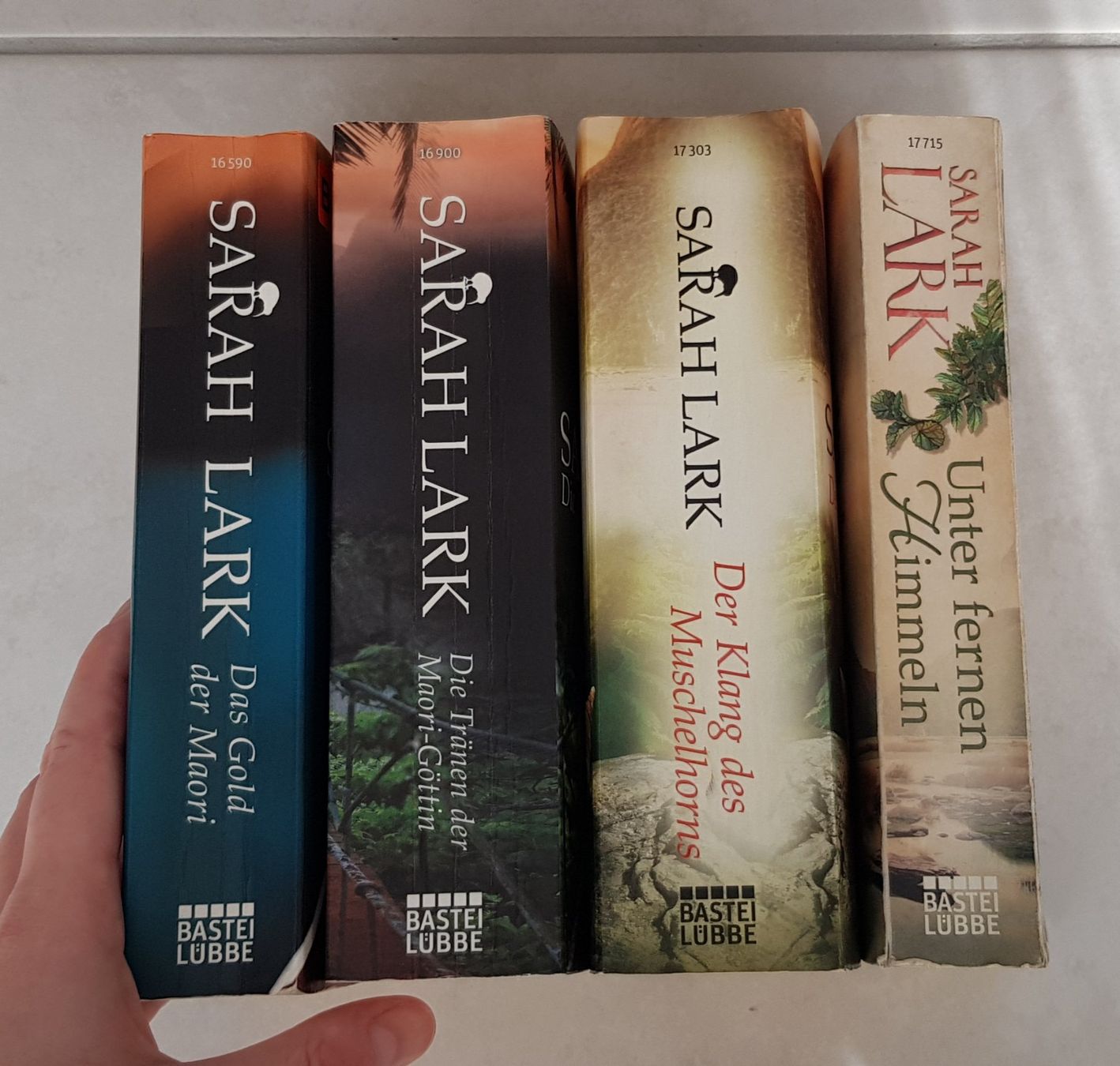 Bücher: Sarah Lark Buchpaket (4stk) – Gebraucht aus Kappel SO von SebsPlants 1