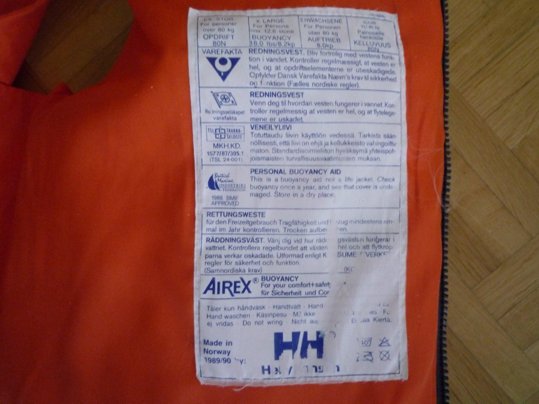 Helly Hansen Giubbotti di salvataggio: Schwimmweste – Usato da Rafz venduto da Sonnenblume305 3