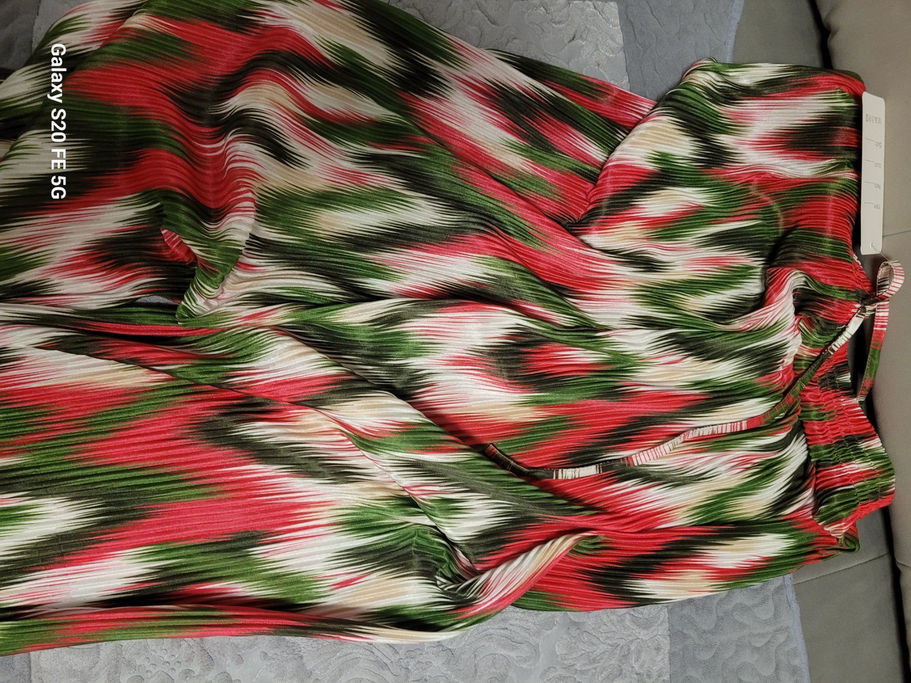 Hosen: Hose – Neu und originalverpackt aus Bassersdorf von arkais