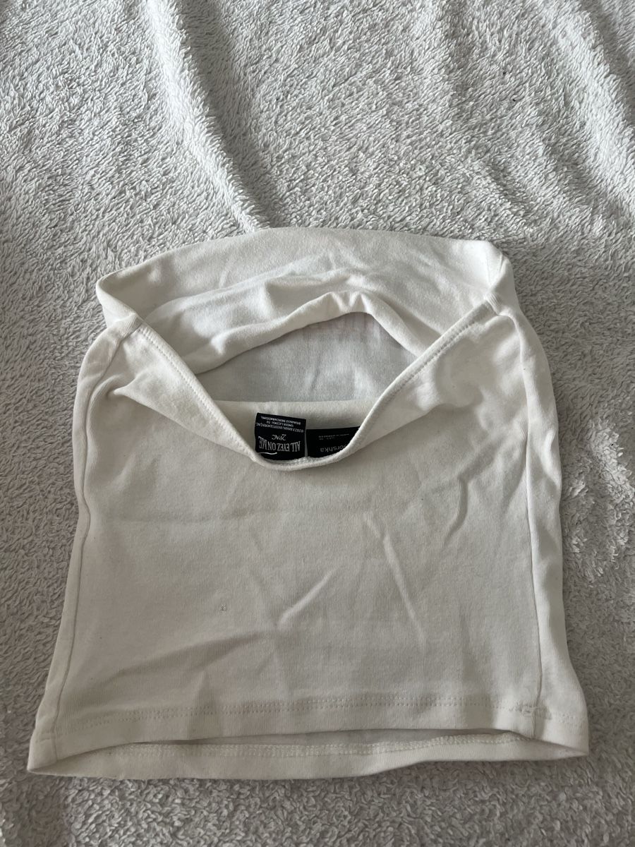 Bershka Tops: Berska Top 2pac – D'occasion à Birsfelden par kik_qtt8 1