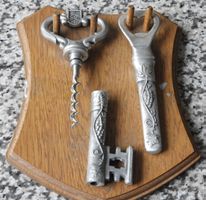 FLASCHENÖFFNER +KORKZAPFENZIEHER AUS MASSIV ZINN, EICHE HOLZ