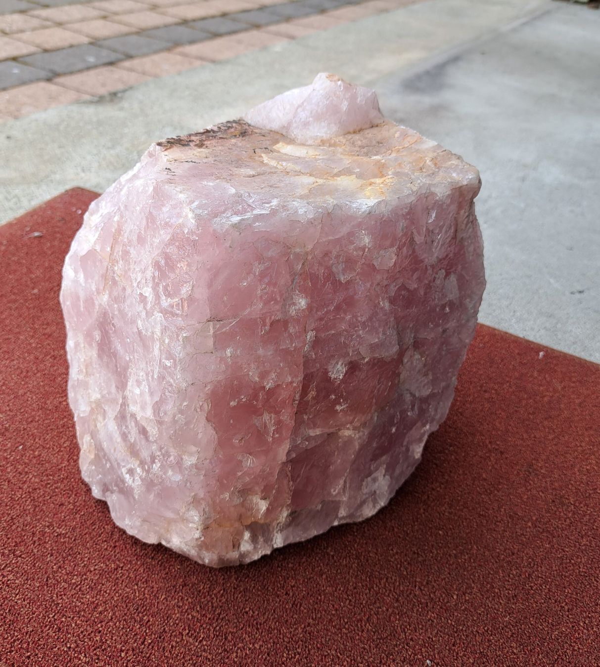 Minerali & Pietre curative: Bloc brut de Quartz Rose – Usato da Le Locle venduto da Lapidary.Duc 1