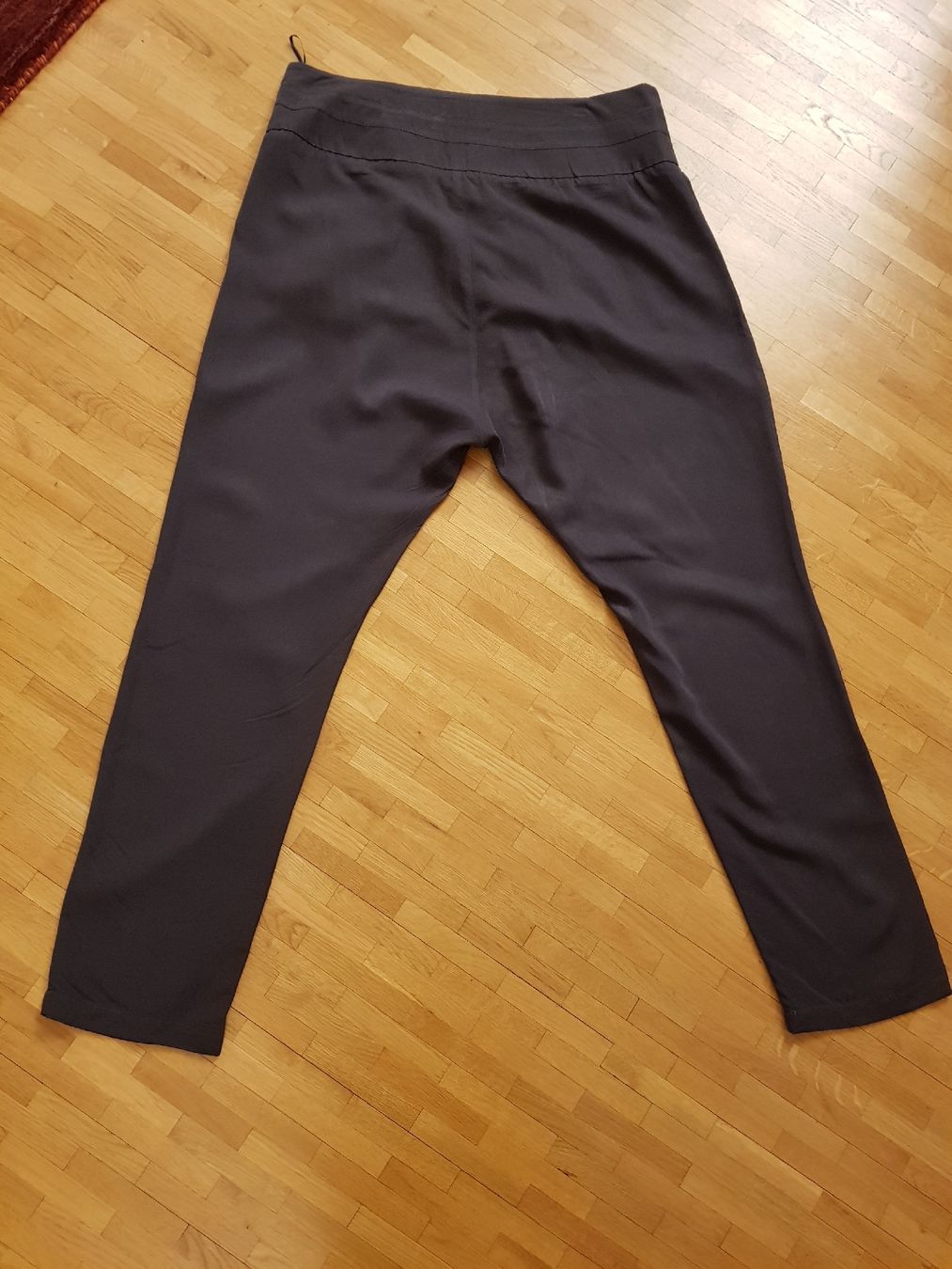 Pantaloni: Pantalon CONLEY'S gris Taille 42 – Usato da Veyrier venduto da sosozizou 5
