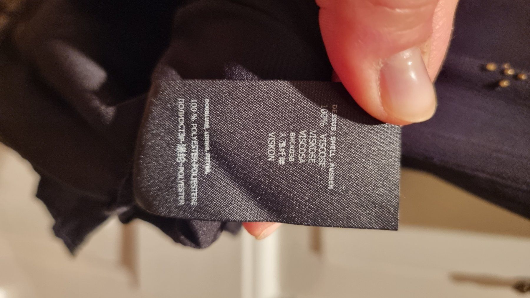 IKKS Top: IKKS Top, schick, schwarz, mit Steinchen, Gr.38 – Usato da Basel venduto da abalou98_secondhand 4