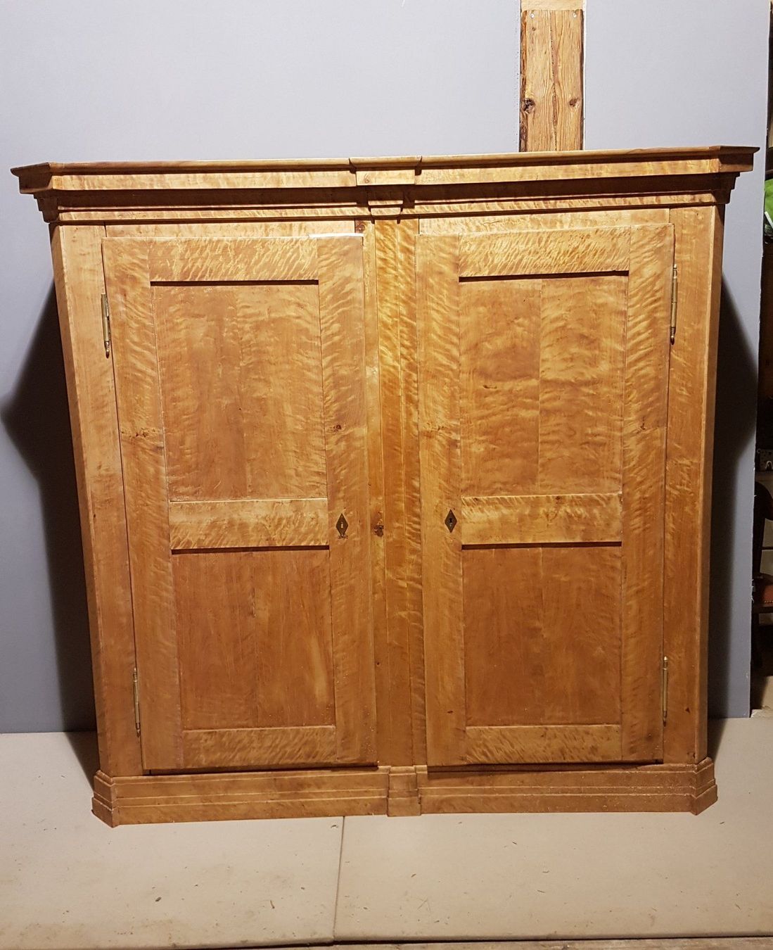 Armadi: Schrank – Usato da kaltbrunn venduto da kralj02