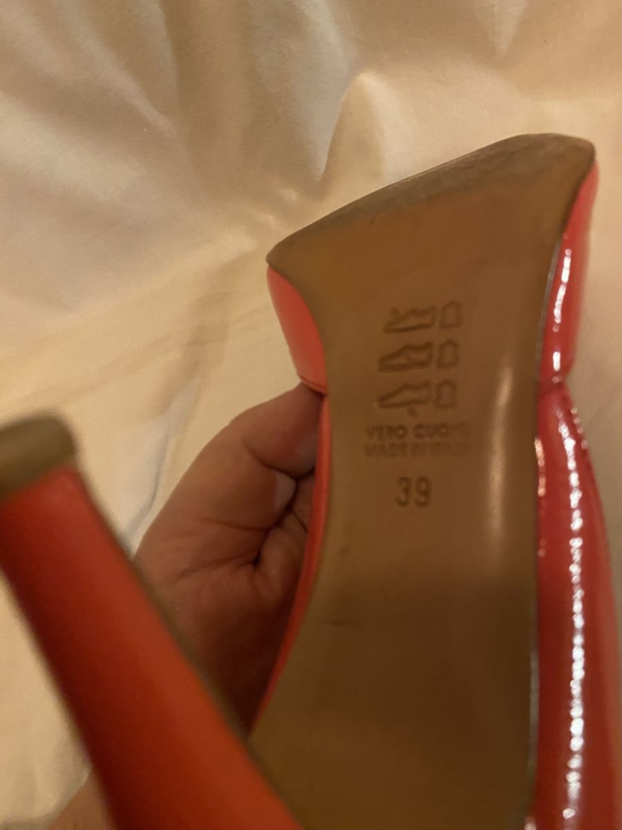 Damenschuhe: Escarpins en cuir vernis corail 39 – Gebraucht aus Geneve von Monthoux13 1