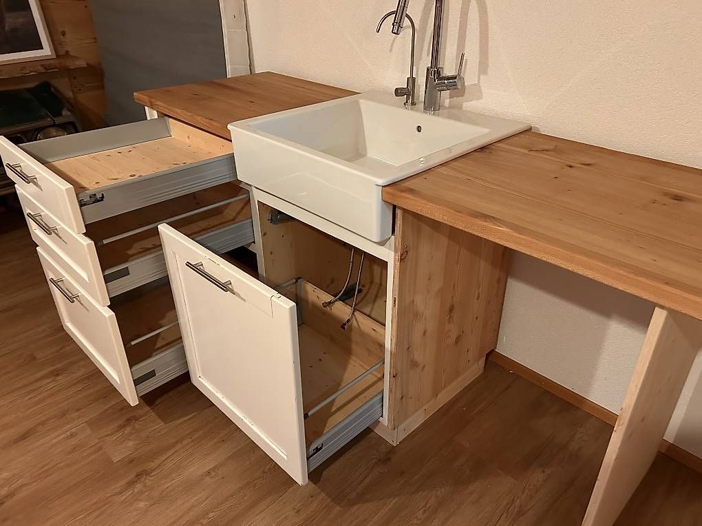 Cucine complete: Kleine Küche mit Waschbecken  – Usato da Ebnat-Kappel venduto da mic_2pwc 3