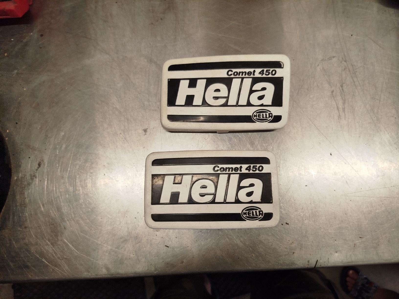 Hella Phares: Caches phares Hella comet 450 – D'occasion à Flanthey par berthgte