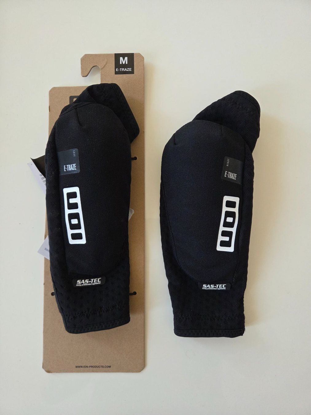 Schutz & Schoner: ION E-Traze Ellenbogenschoner M Schwarz – neu – Neu und originalverpackt aus Wallisellen von LaszloCH