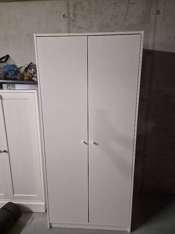 Schränke: IKEA Kleiderschrank KLEPPSTAD – Gebraucht aus Melchnau von Rhabarber_98