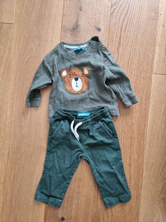 Baby Set aus Hose und Pullover Grösse 68