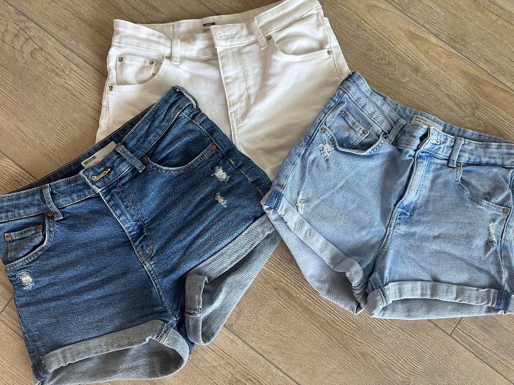 Bershka Hosen: Jeansshorts – Gebraucht aus Brütten von lar_k95l