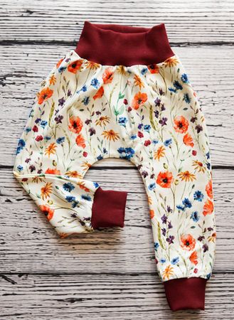 Sweat Pumphose mit Blumen 86/92 NEU