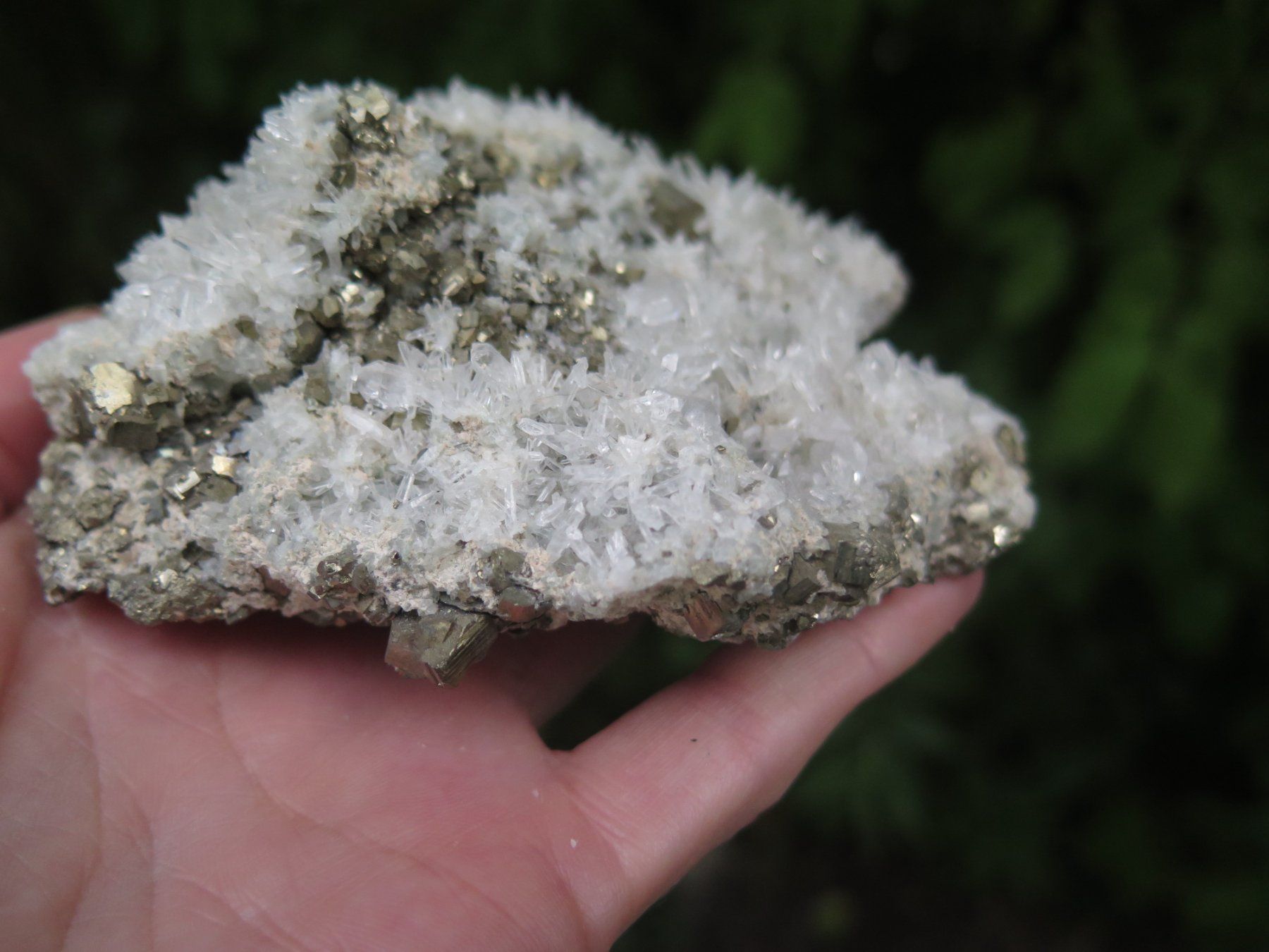 Mineralien & Heilsteine: Nadelquarz mit Pyrit ca. 392 gr. – Gebraucht aus Schaffhausen von Yamakana51L8736OQ8 1