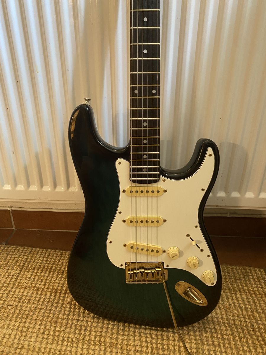 Hohner Strumenti musicali: Hohner Professional Stratocaster ST 59 – Usato da Basel venduto da tileluzern