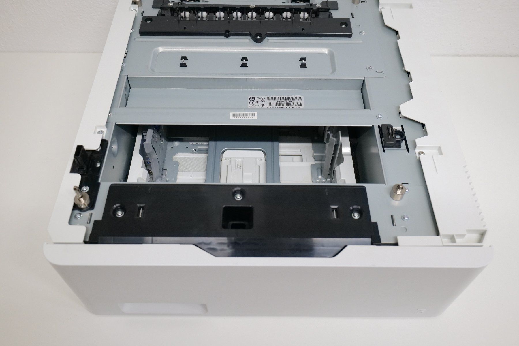 Hewlett Packard Stampanti: HP CF404A Papierfach Tray 3 LaserJet Zusatzfach – Usato da Unterkulm venduto da nmz 2