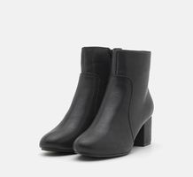 Stiefeletten Gr. 39 NEUWERTIG