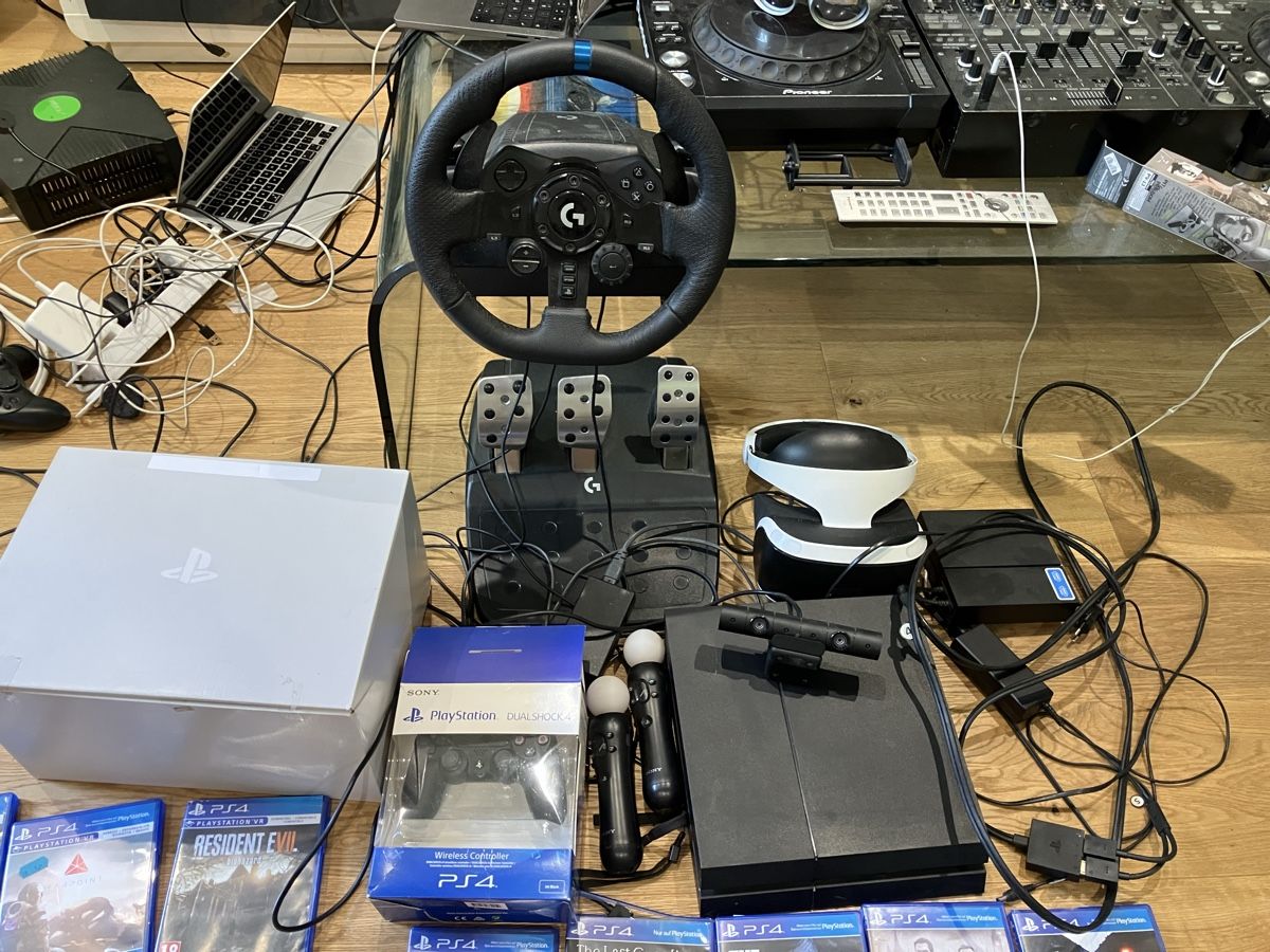 Sony Konsolen: PlayStation 4  full set – Gebraucht aus Bern von gos_v7yj 4