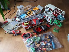 Playmobilset mit verschiedenen Fahrzeugen