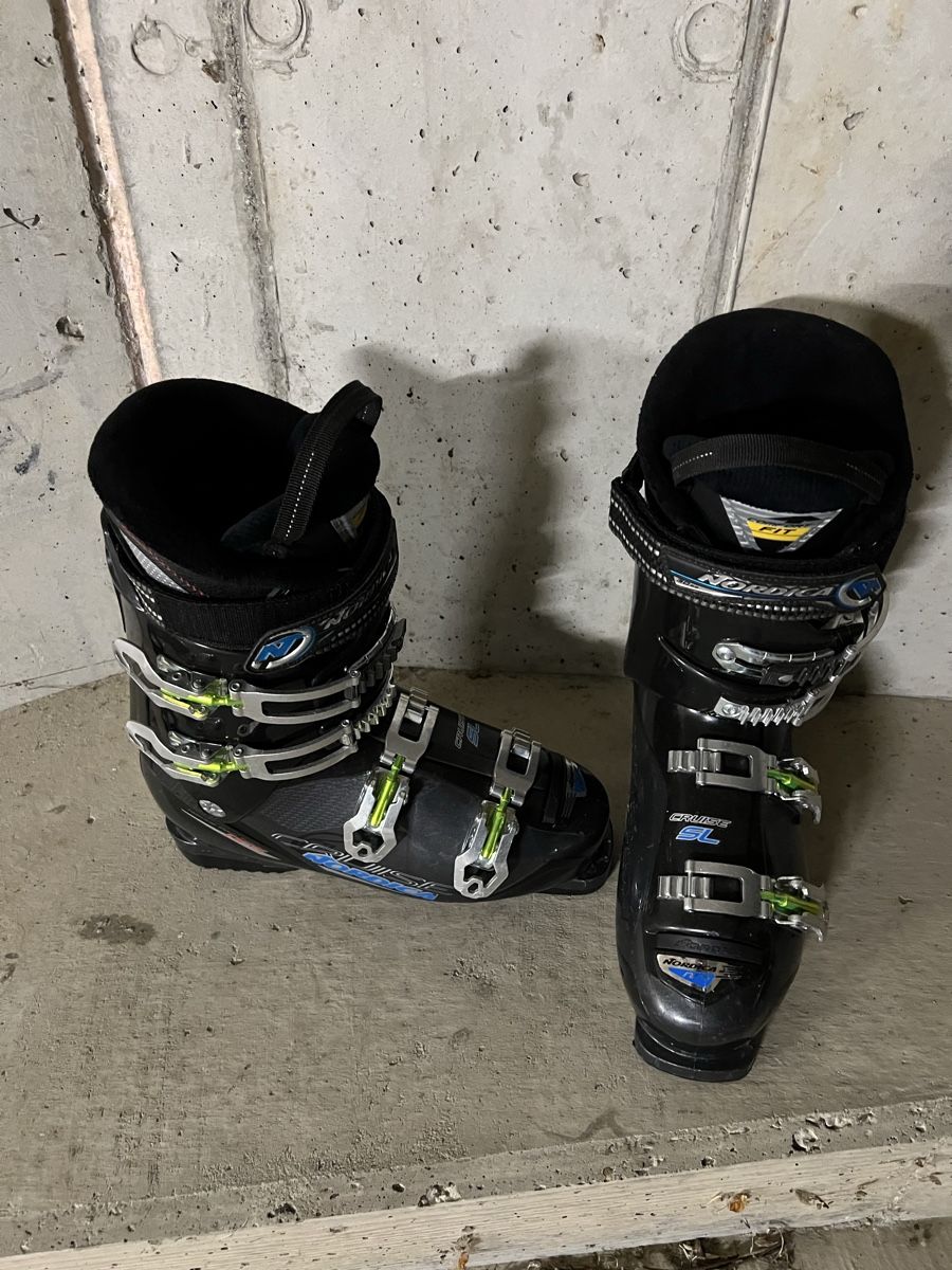 Nordica Scarpe da uomo: Skischuhe gr 43 – Usato da Villnachern venduto da kim_rrs6 1