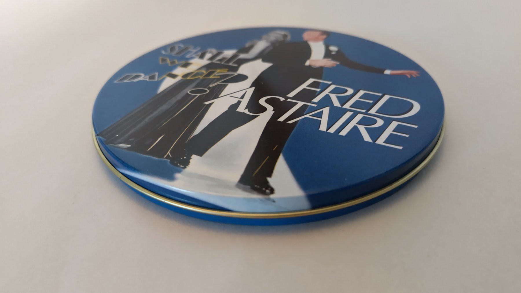 CD: Fred Astaire - Shall We Dance / CD in Blechdose – Usato da Bellach venduto da JingleJerry 1