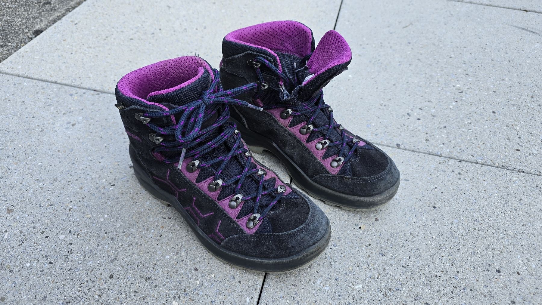 Lowa Scarpe da uomo: LOWA Kinder-Wanderschuhe – Usato da Zürich venduto da maxx_66