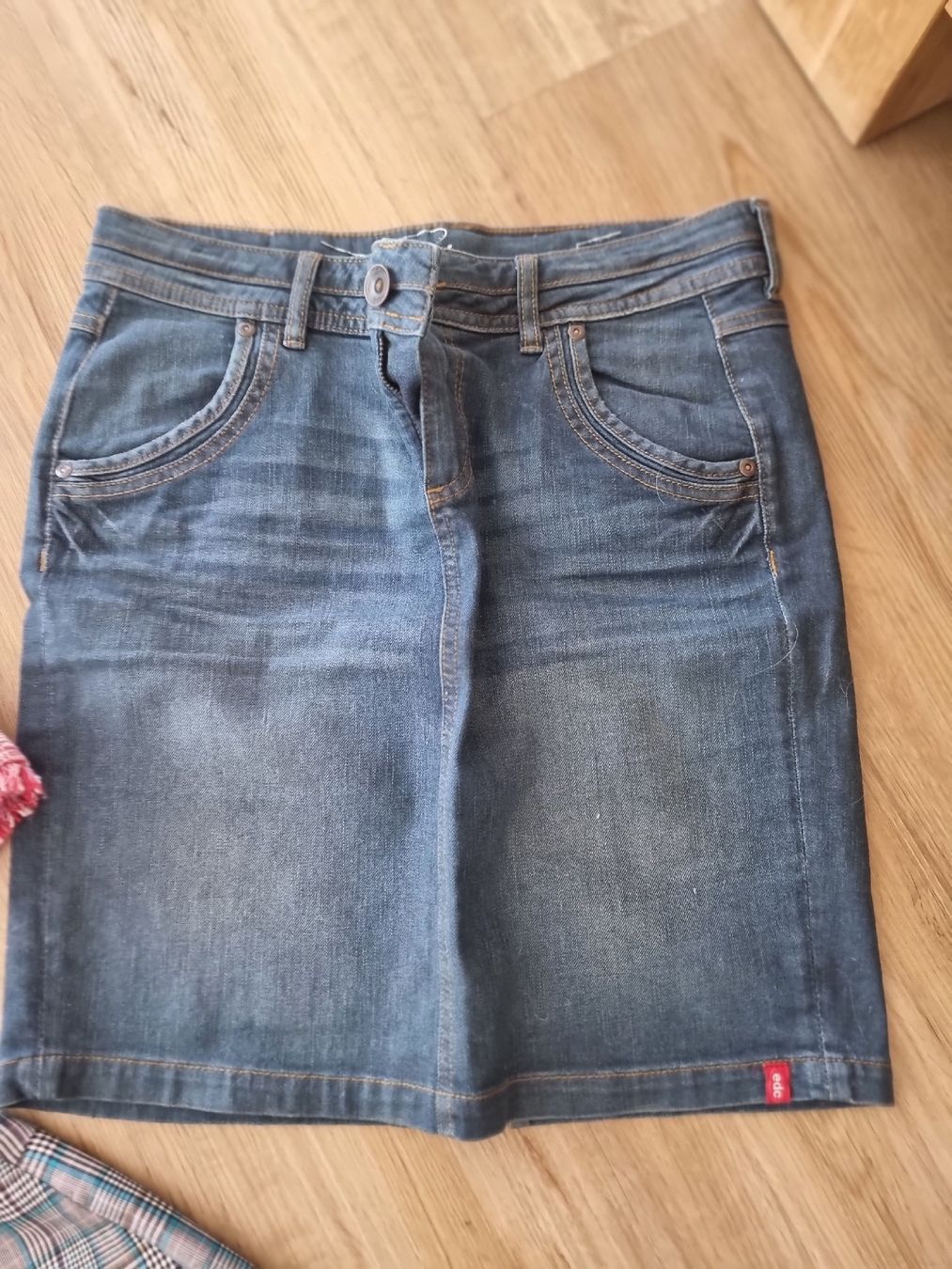 Lotti di vestiti: Mini Röcke Set, Grösse 38/M, Top Zustand – Usato da Arbon venduto da sabire72 3