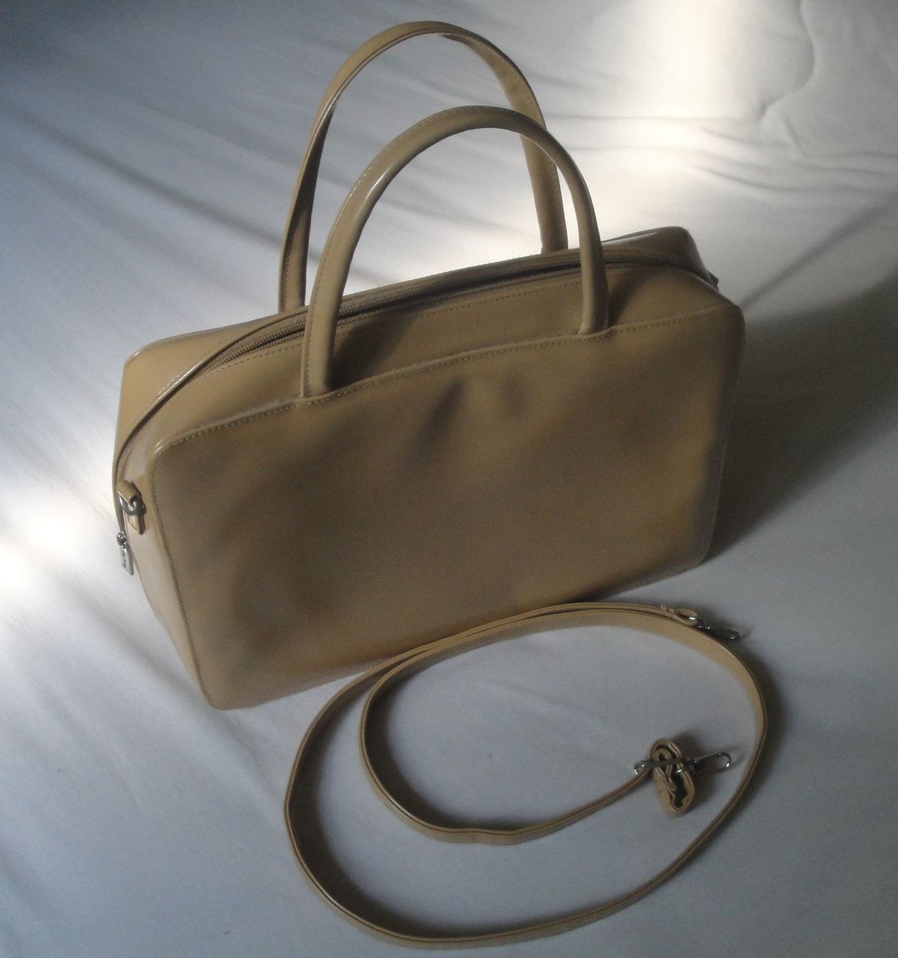 Sacs femmes: VINTAGE HANDTASCHE – D'occasion à Bern par Mekongbeach