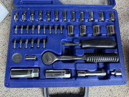 Coffret d'outils Lux Basic, parfait pour le bricolage!