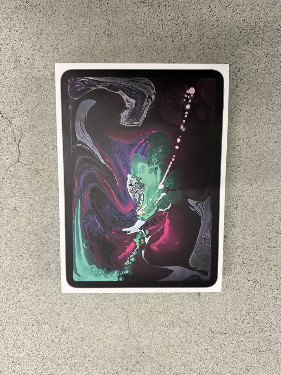 Apple Tablet PC: iPad Pro 11 (1th Gen) Sealed in Box – Usato da Lenzburg venduto da VukiSee