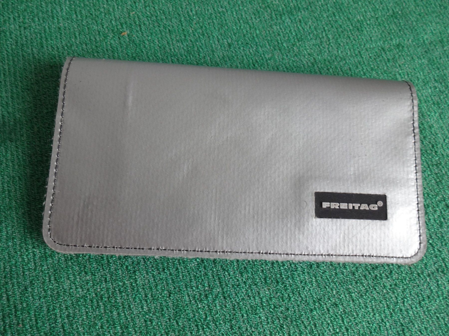 Freitag Schüler-Etuis: Freitag Hülle – Gebraucht aus Frauenfeld von Riaa