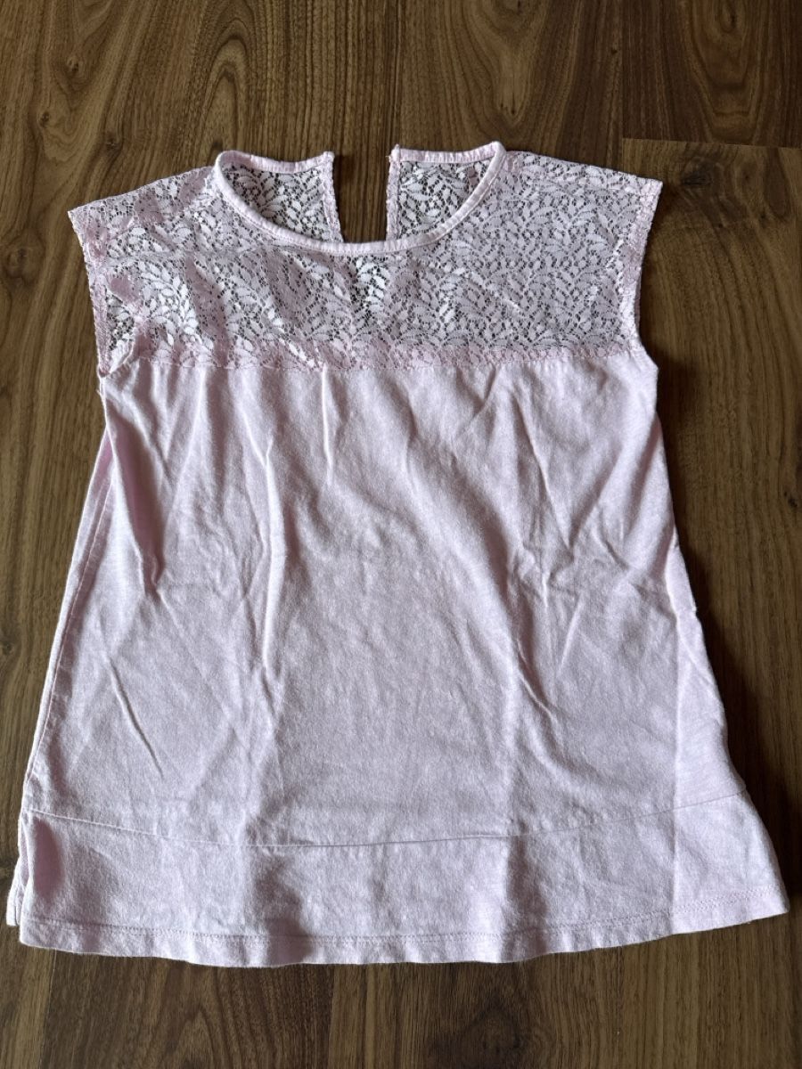 Camicette, T-shirt & Top: Top rose en dentelle -  Taille 12 ans – Usato da Montfaucon venduto da Ccrimi