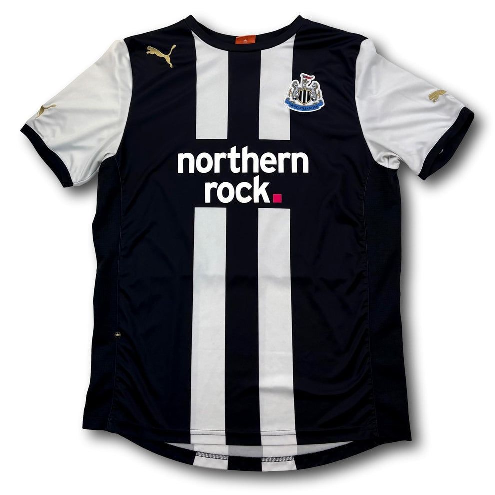 Canottiere & Pantaloni: Newcastle United - 2011-12 - Heim - M - Puma – Usato da Bolligen venduto da ToTheJerseyEquipment