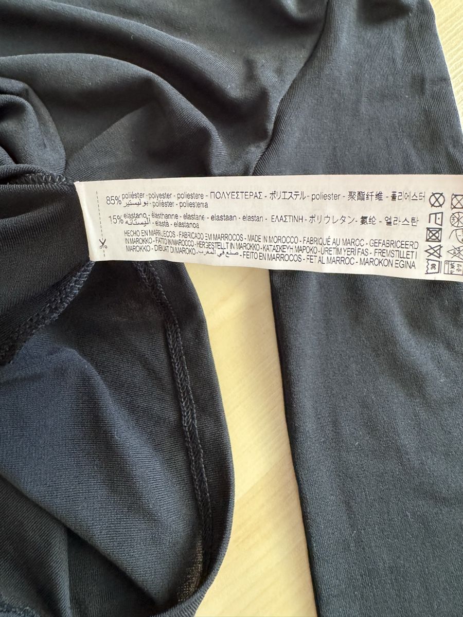 Zara Top: ZARA ASYMMETRIC TOP – Usato da Kilchberg ZH venduto da ngt_hnw9 2