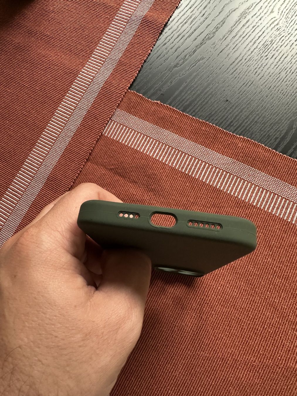 Apple Coques & Protection écran: Coque pour iPhone 14 Pro Max vert olive – Neuf (Voir description) à Payerne par pop_ghf9 4