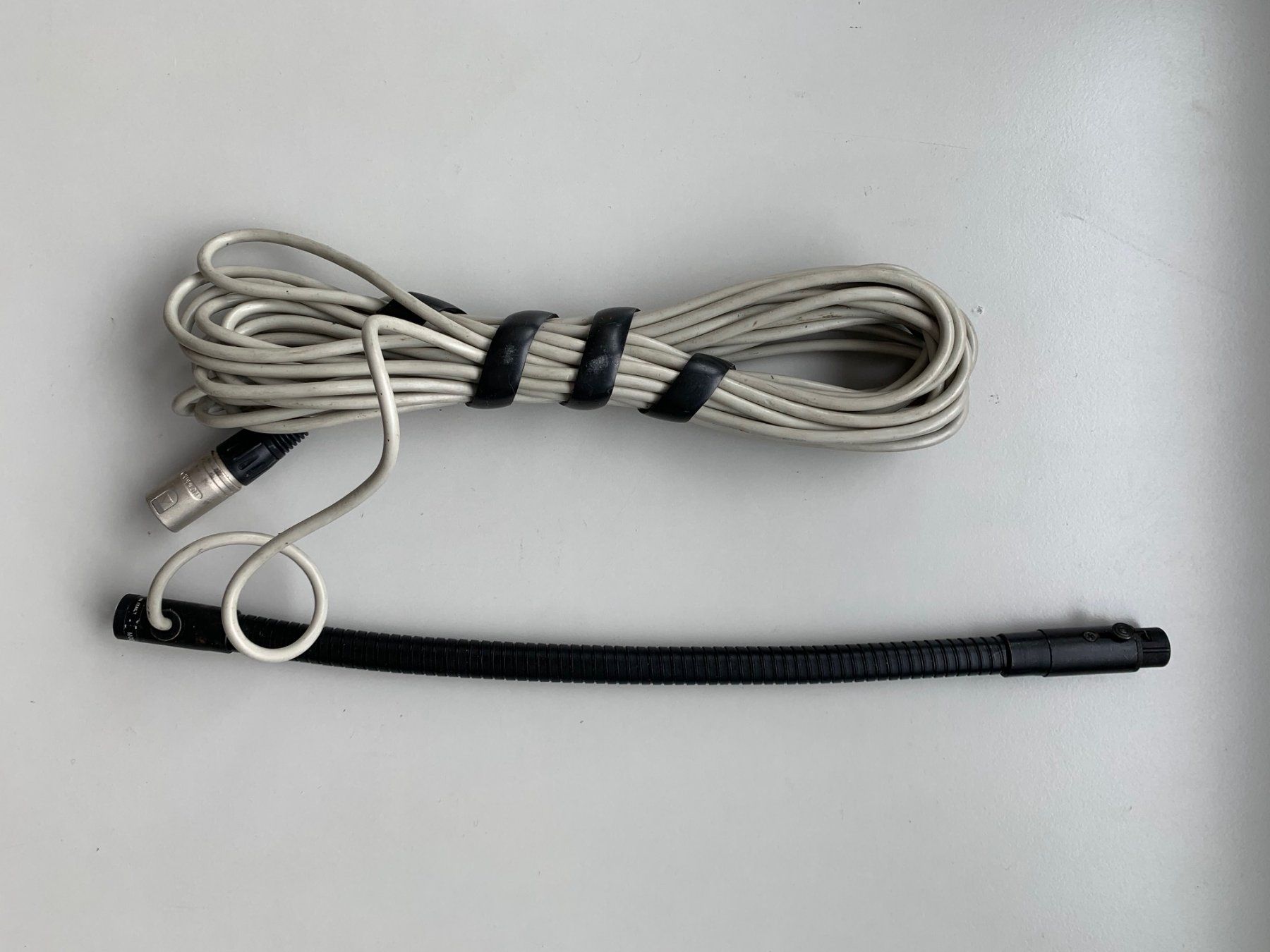 Microfoni: MIKROFON-SCHWANENHALS MIT KABEL XLR STECKER – Usato da Seuzach venduto da torensu