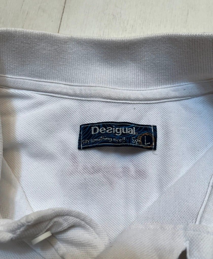 Desigual Polos: Polo Desigual blanc taille L  – D'occasion à Troistorrents par ami_mzq5 1