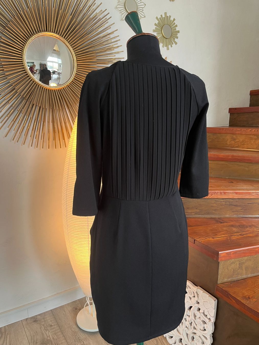 la petite robe noire 36 (D'occasion) à Seiry pour CHF 10 – avec ...