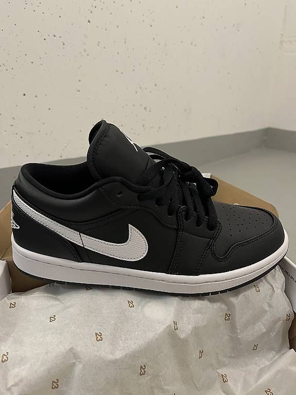 Jordan Scarpe da uomo: Jordan 1 Low Sneaker – Nuovo e nell'imballaggio originale da Hinwil venduto da Celine_2124