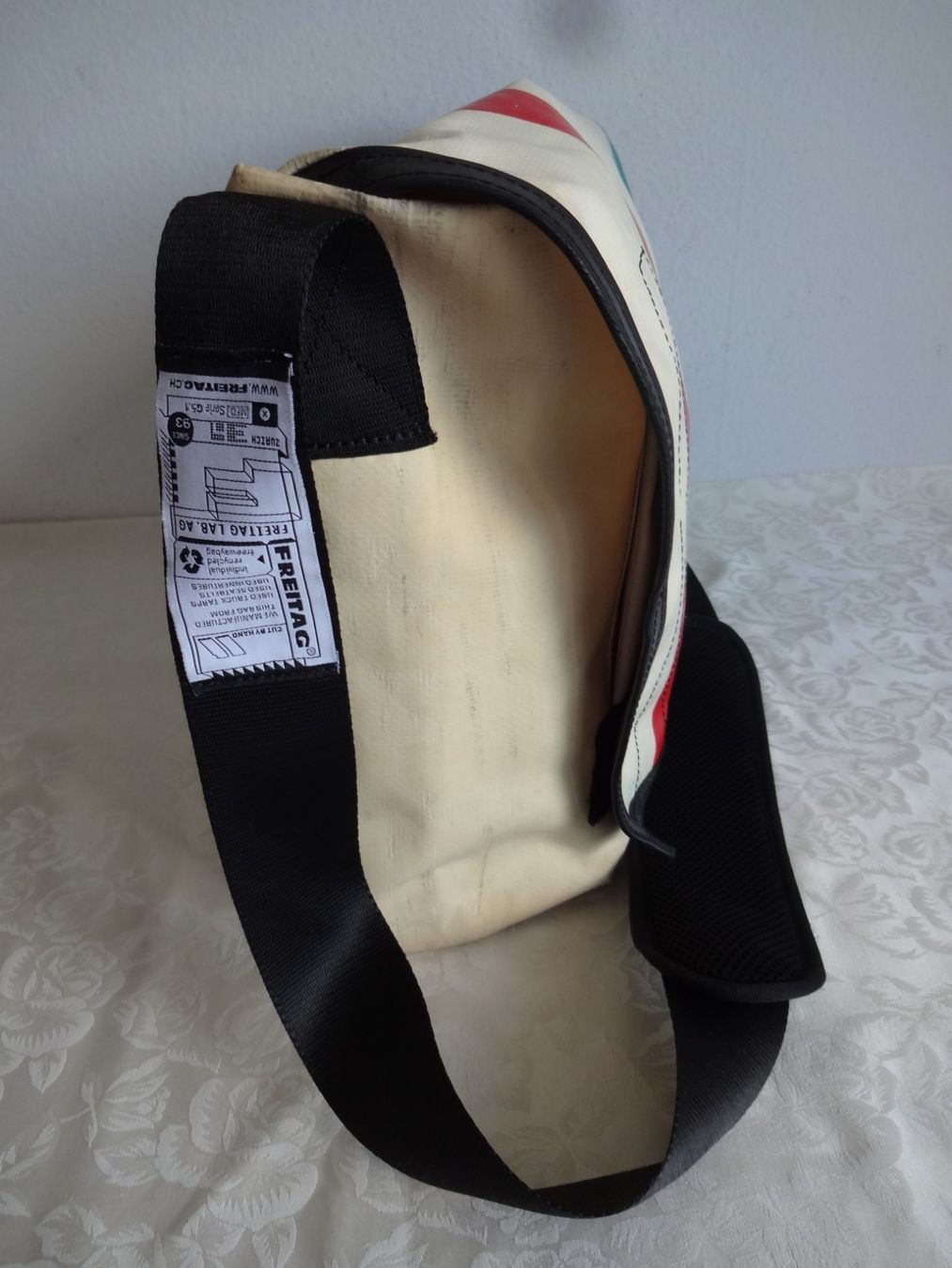 Freitag Autres vêtements & accessoires: """ FREITAG """ Umhängetasche – D'occasion à Frauenfeld par Riaa 2
