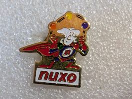 Ansteckpin 280: Nuxo