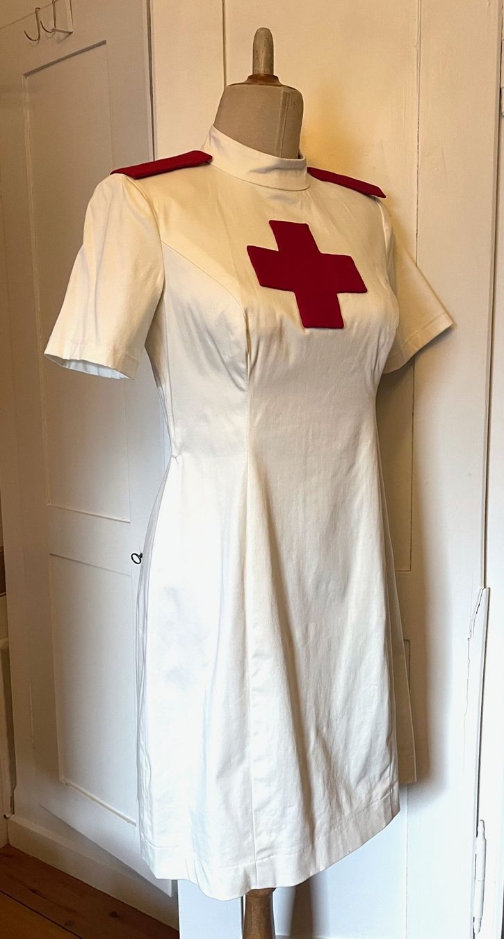 Costumi: Krankenschwester Kostüm, Kleid aus der Macbeth Oper – Usato da Zürich venduto da Caro55 1