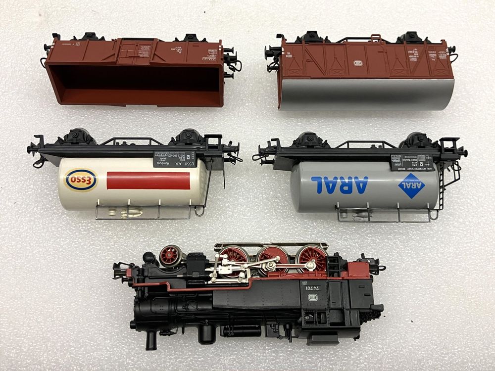Märklin Modelleisenbahnen: märklin 3095~ Güterzug mit Dampflok DB 74 701 - ARAL Esso... – Gebraucht aus Thun von retoolinoo 6